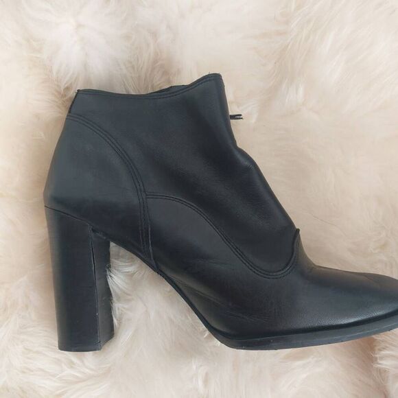 UGG Delores Stacked 3.5" Heel Ankle Boots - Black Size 9 Classic - Picture 3 of 13